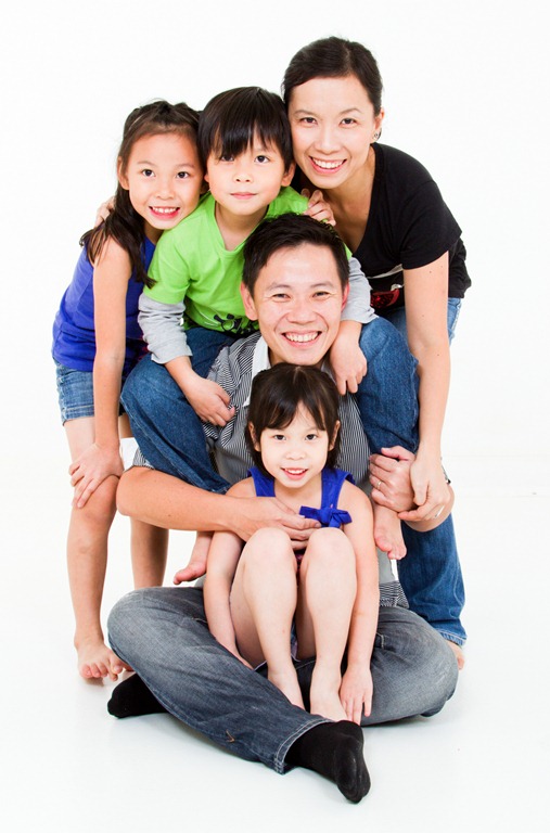 family-photo.jpg - Ed Unloaded.com | Parenting, Lifestyle, Travel Blog